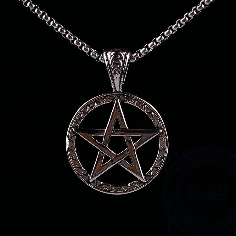湖北黄石gz070欧美外贸个性复古朋克摇滚哥特潮男五角星钛钢项链吊坠