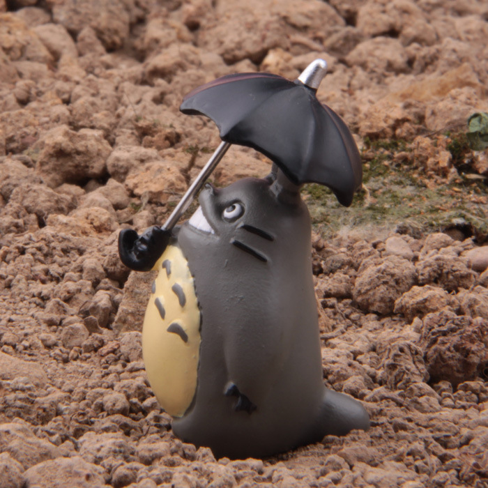 宫崎骏经典场景公交站雨衣小梅打伞龙猫微景观盆栽花插园艺饰物b