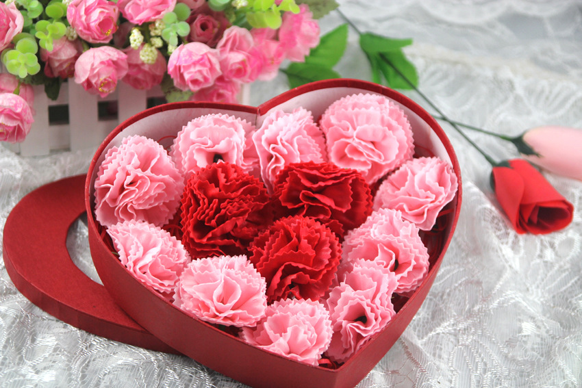 厂家直销母亲节教师节三八节礼物康乃馨香皂花心型礼盒肥皂花