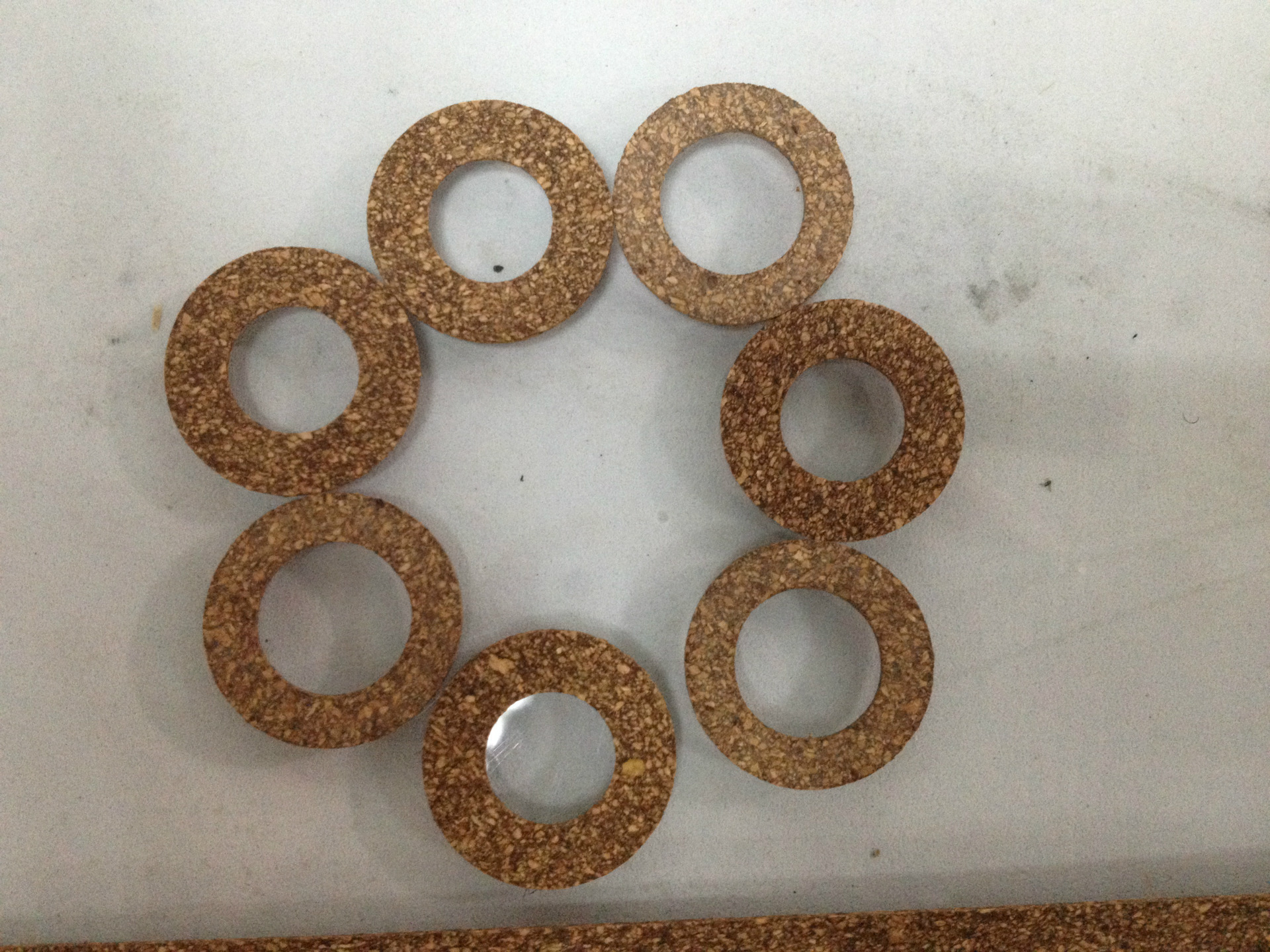 供应橡胶软木垫橡胶软木垫 批发 密封软木垫 软木垫片厂家直销