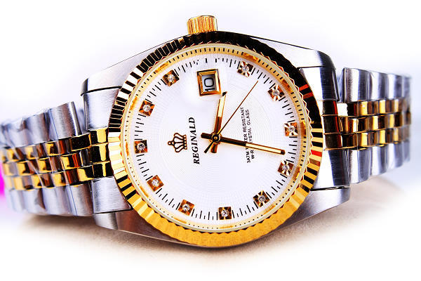 香港正品利吉奴手表 间金水钻刻度钢带手表 日历手表168139