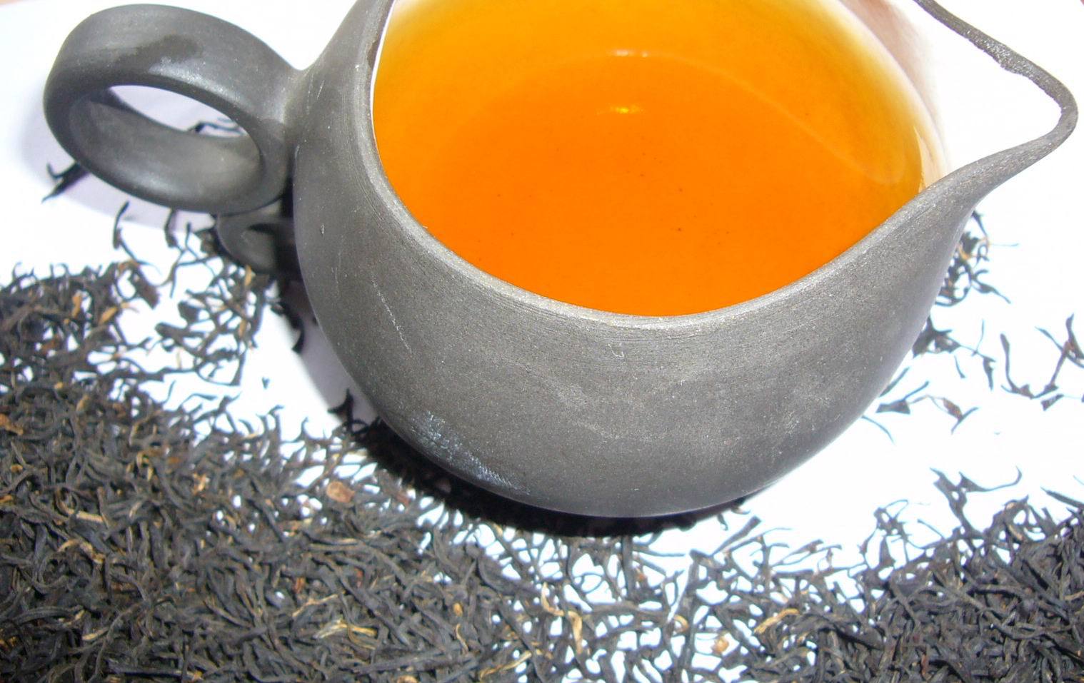 坦洋工夫红茶 铁盒装 禾香怡