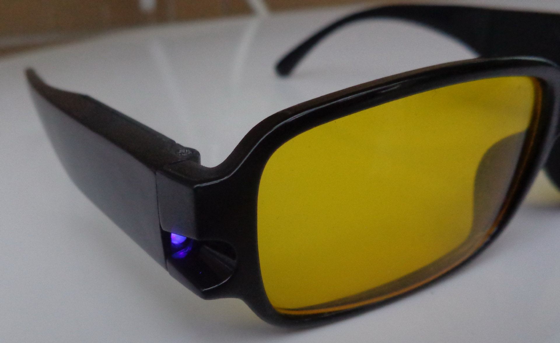 卡幕伦led带灯 老花镜 最炫太阳镜片眼镜 新老花眼镜 验钞眼镜