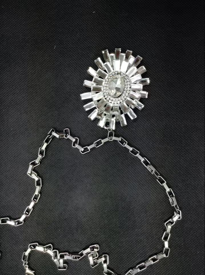 浙江金华白钻饰品欧美时尚 华贵丽人 宝石玻璃圆蛇气质短款项链价格