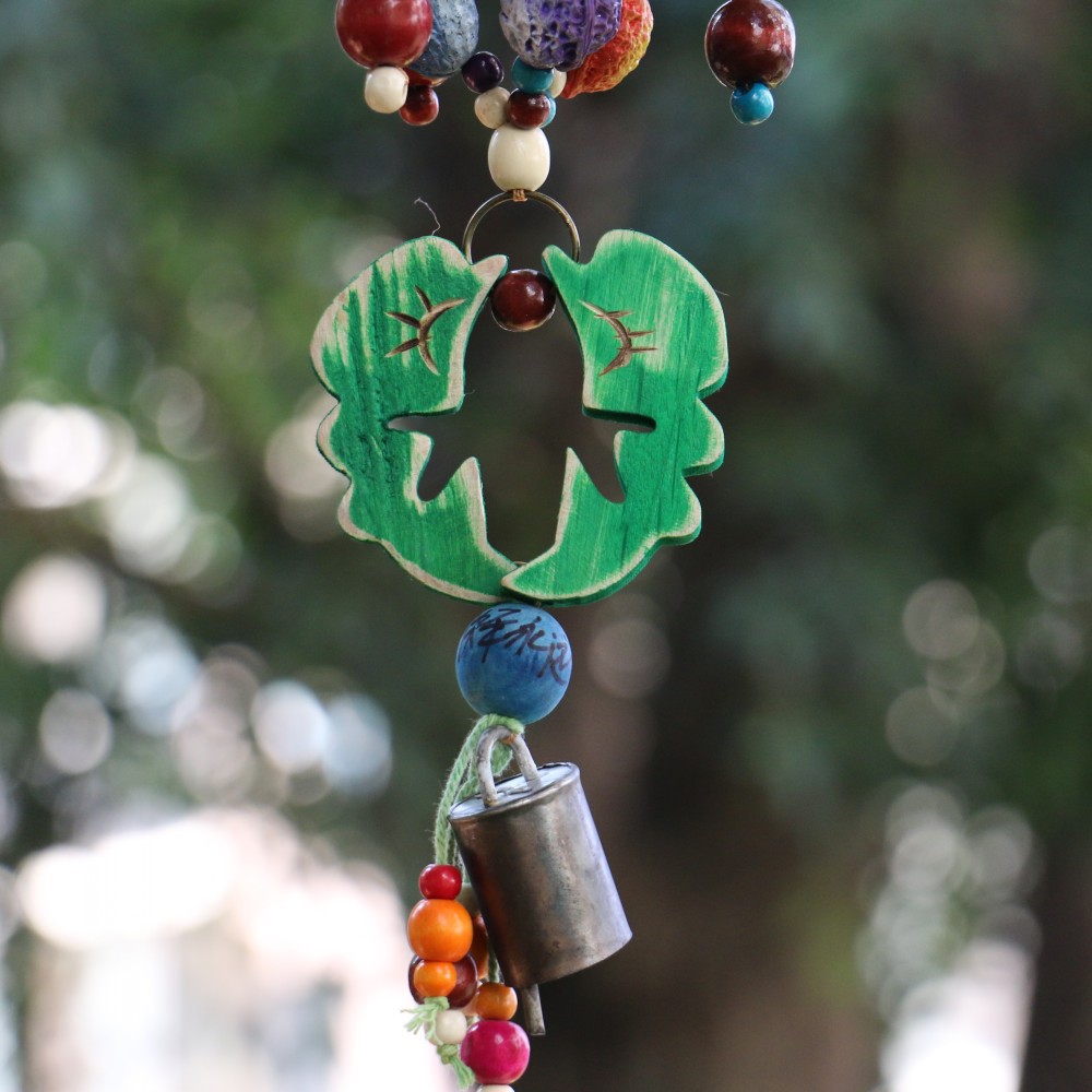 云南工艺商务礼品 时尚家居 酒吧草帽野果彩色双鱼东巴风铃挂件