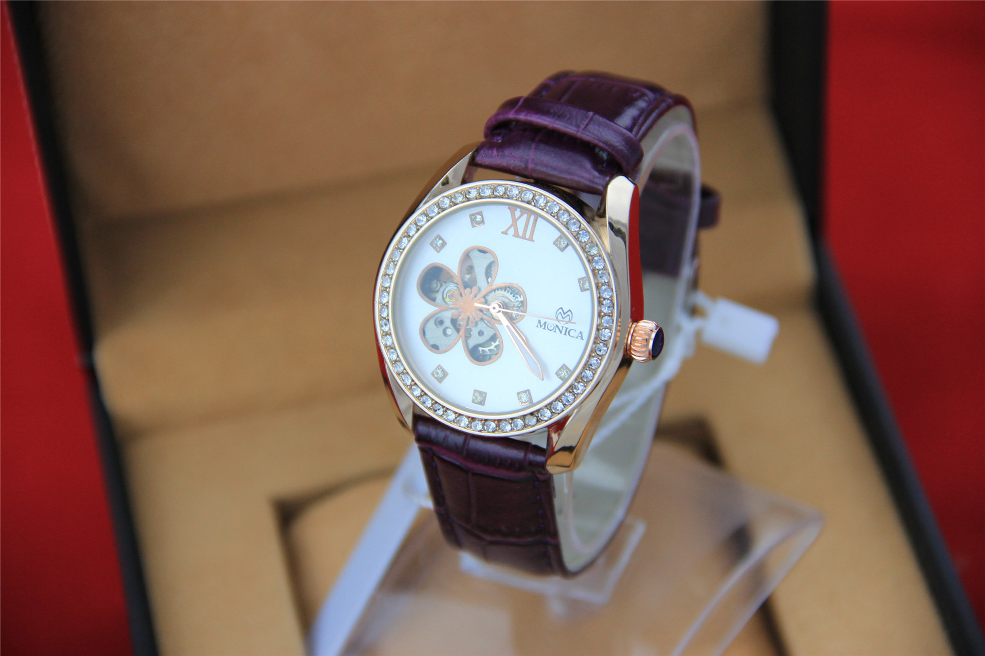 广东广州正品莫妮卡女士全自动机械手表防水皮带镂空休闲女表厂家直销