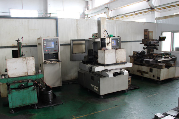 【各种易难线割工序是塑料模具配模最重要的线切割