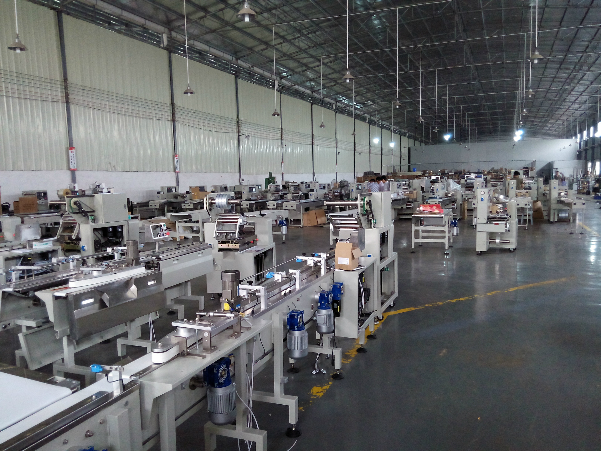 设备             机器参数及图片       ald-250x b/d 下走纸式枕包