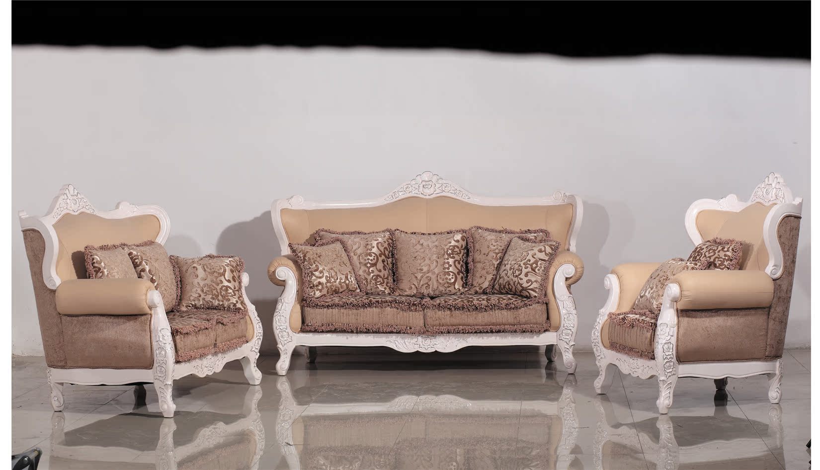 象牙白色描银欧式大款木架纯手工雕花皮制客厅沙发组合图片_22