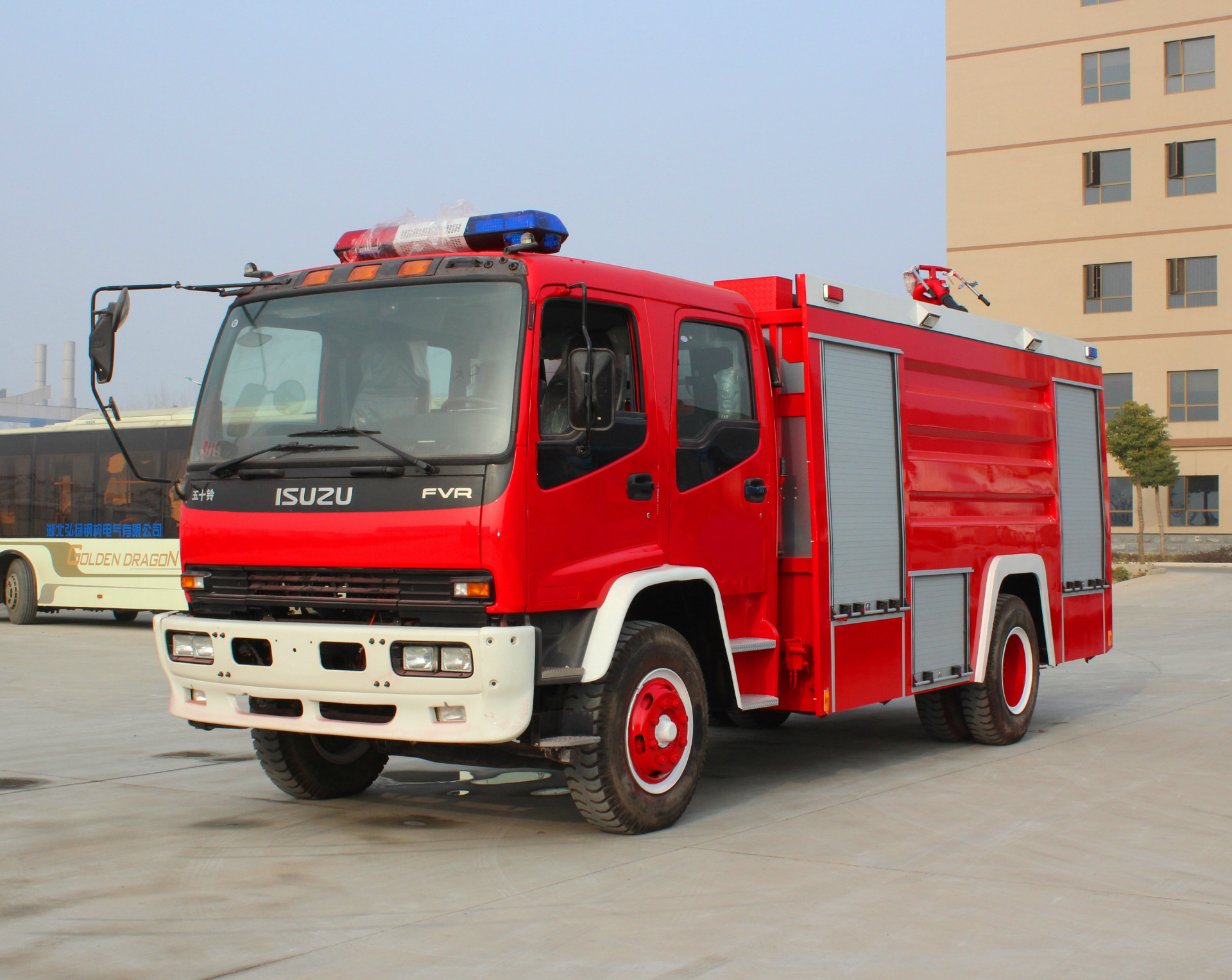 水罐消防車廠家 五十鈴單橋6-8噸水罐消防車 消防車免徵