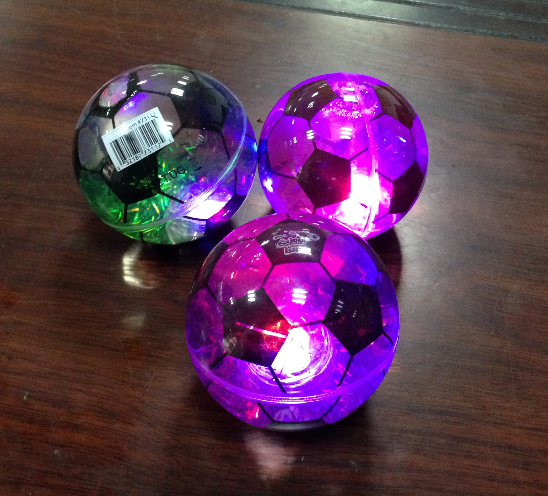 供应各种3d七彩闪光球 橡胶球 pu发泡球