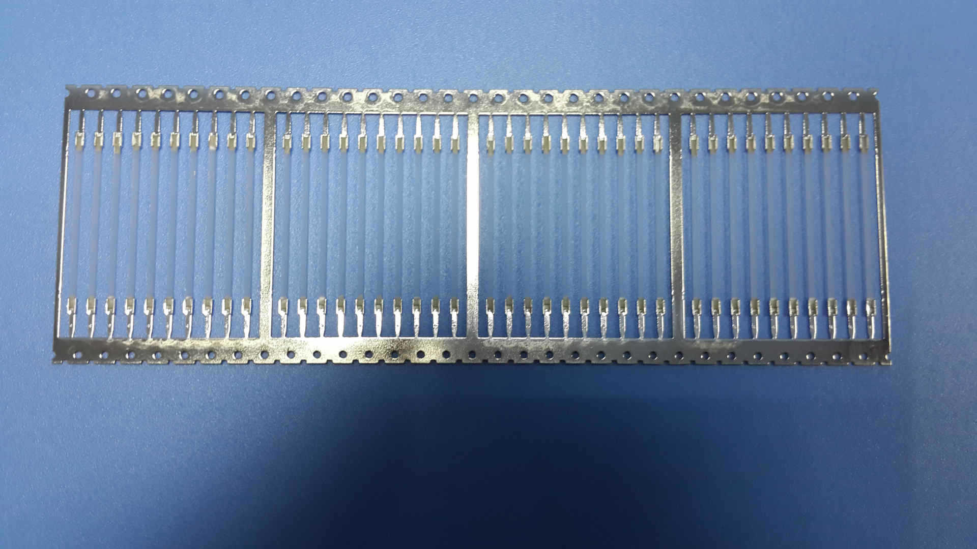 厂家供应,加工led蓝宝石 灯丝支架 40h1-ttci