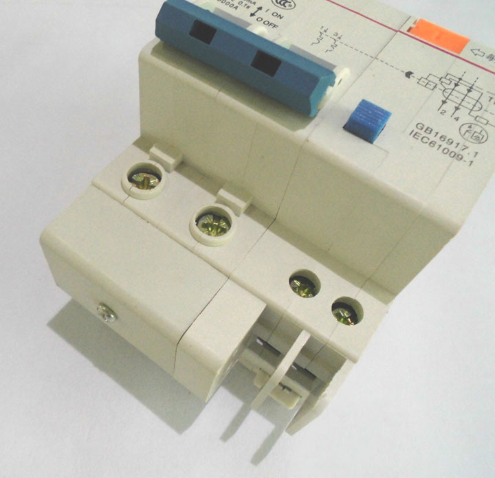 五金批发正品德力西断路器2p 20a小型家装开关空开 保护器 断电器