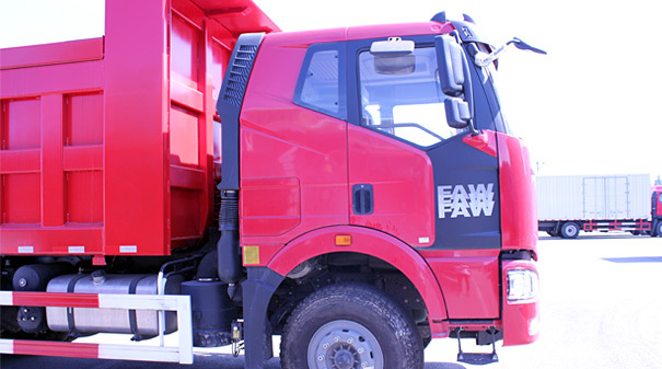 一汽解放j6 自卸车 国四 350马力 双桥 5.6米 十轮