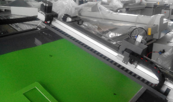 十字绣切割机 相框卡纸打样切割机 裱画店专业卡纸切割机