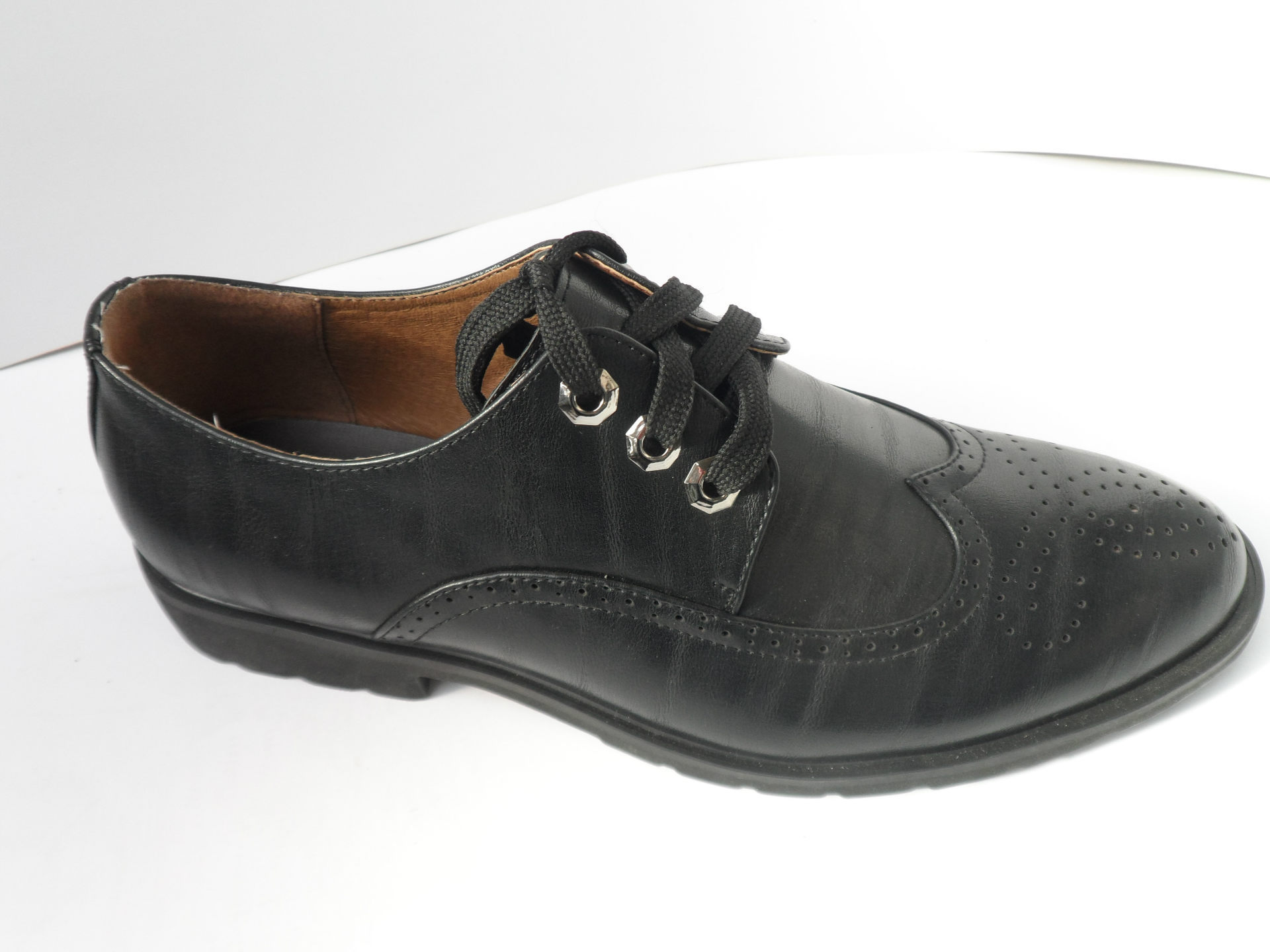 新款男士真皮皮鞋 时尚正装商务流行男鞋 漆光超纤皮 厂家批发