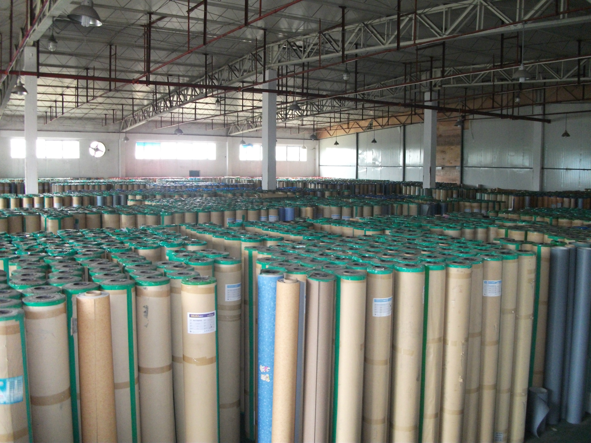 pvc塑胶地板,商用卷材地板厂家直销,p