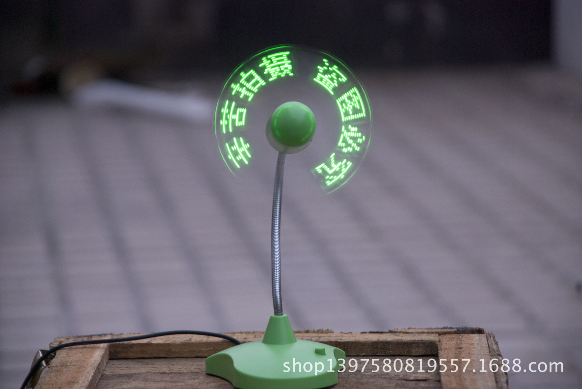 電腦網頁的字怎么變大_手機網頁和電腦網頁自適應_電腦網頁轉手機網頁