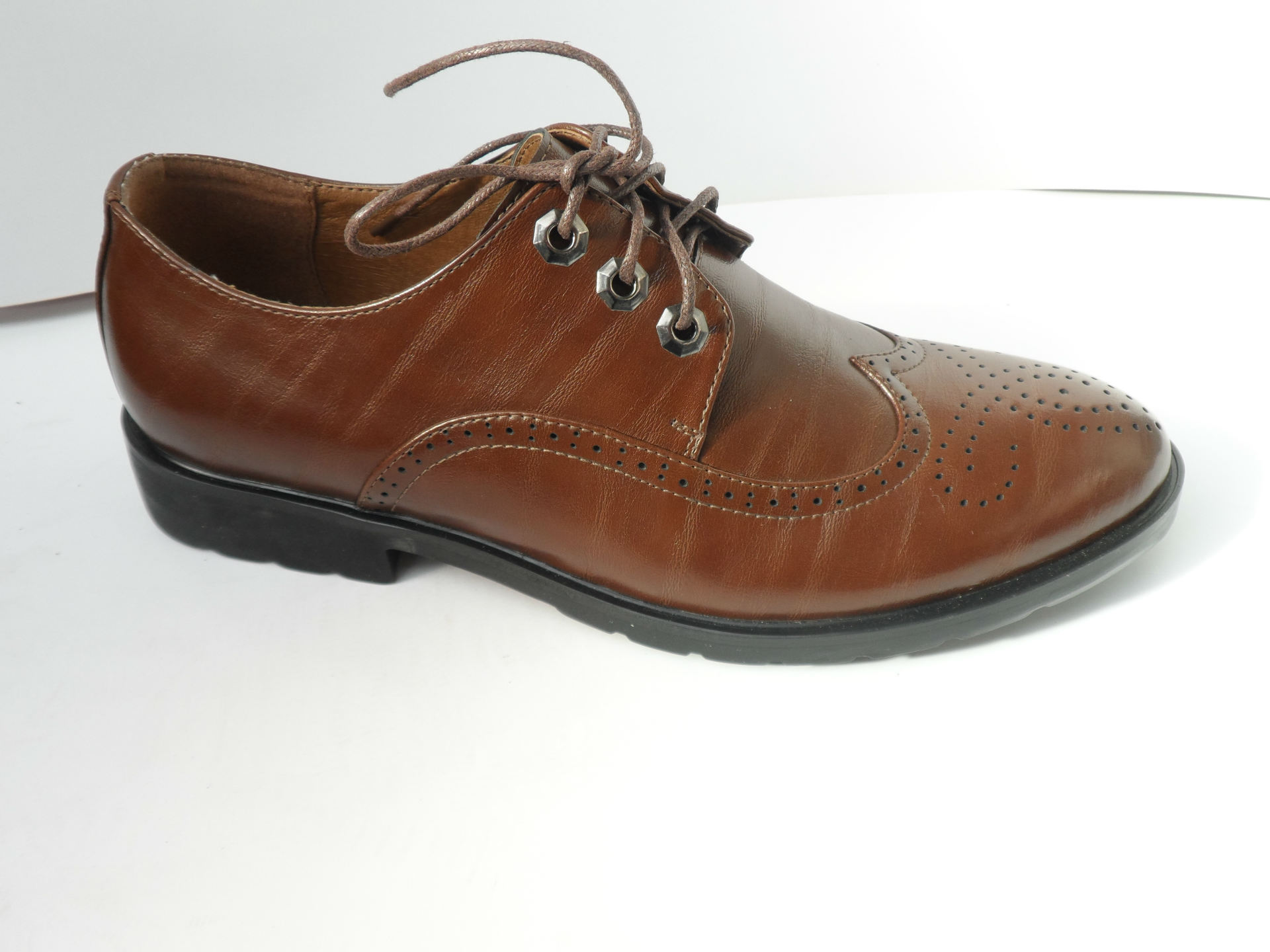 新款男士真皮皮鞋 时尚正装商务流行男鞋 漆光超纤皮 厂家批发