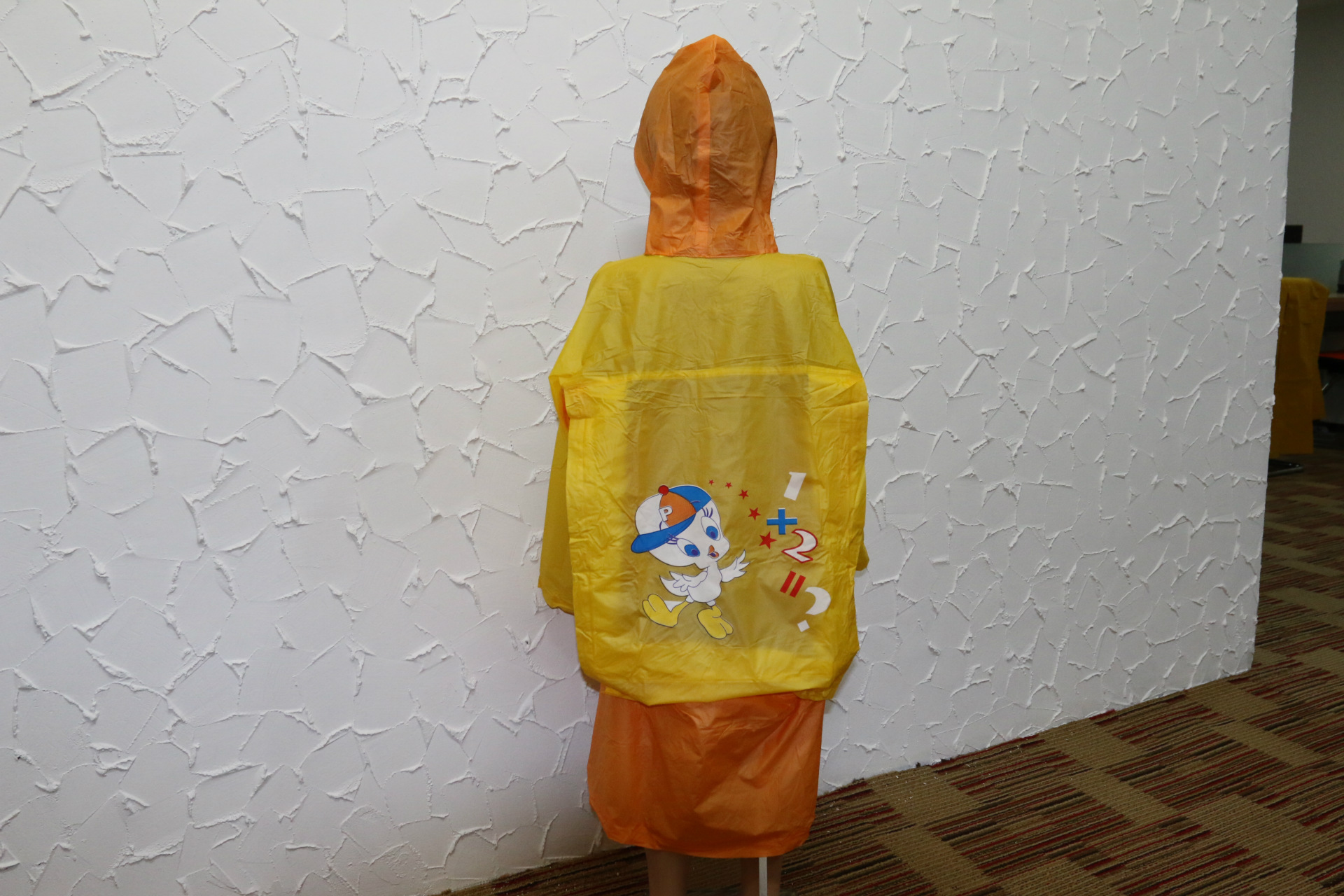 雨先生 时尚卡通儿童雨衣 pvc书包雨披 男女童雨衣雨披 厂家直销