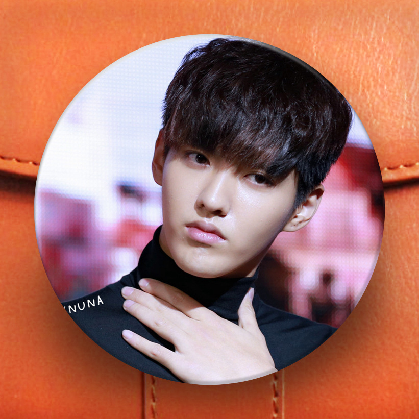 吴亦凡徽章kris exo周边 明星胸章定做马口铁徽章厂家直销批发w86
