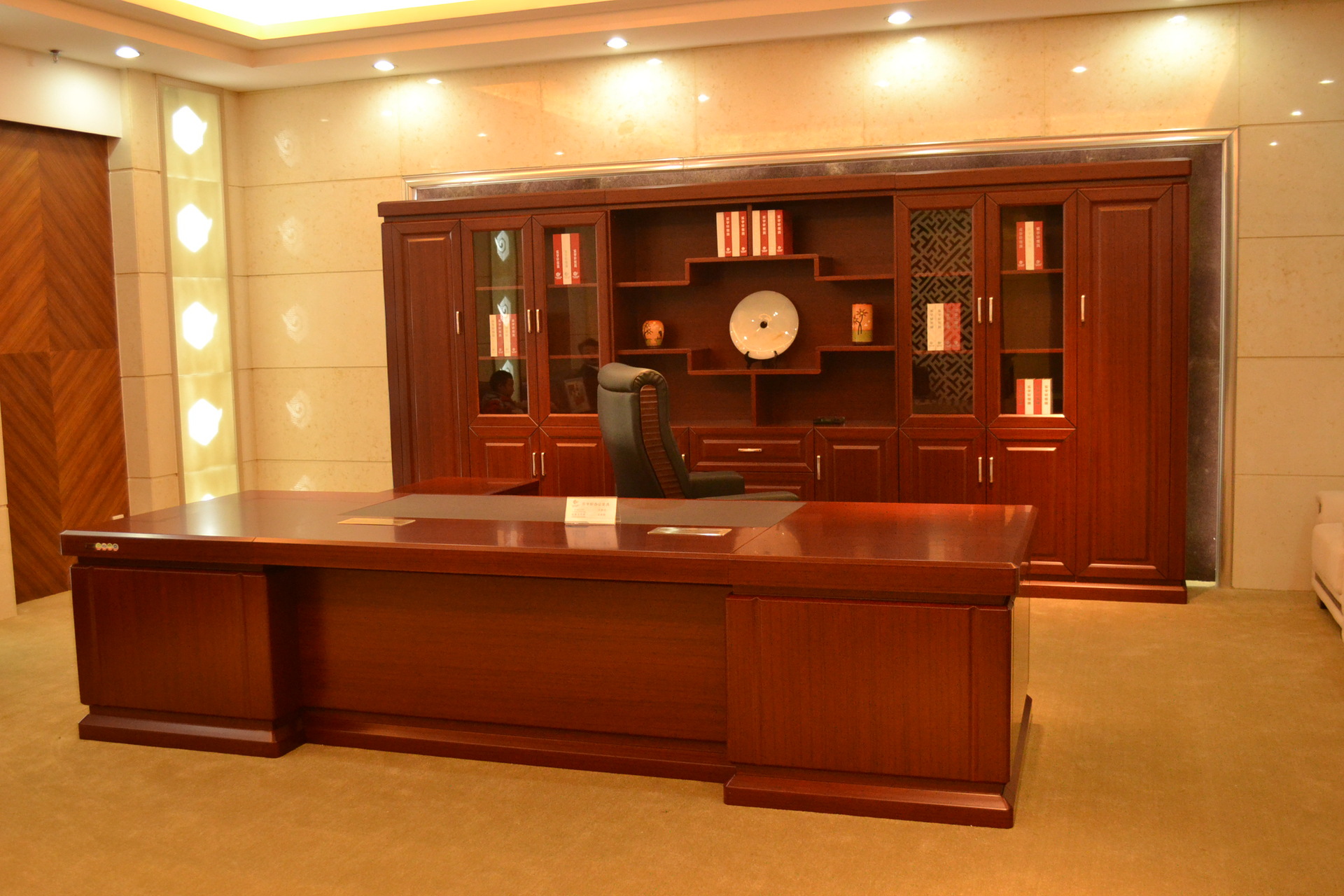 广东佛山乐从家具新款胡桃木柚木实木皮老板大班办公台k-612