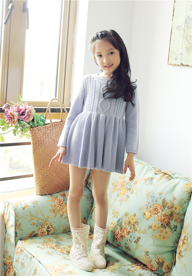 女童韩版秋款长袖纯色毛线钩花连衣裙 女秋装毛线连衣裙裙摆毛衣图片