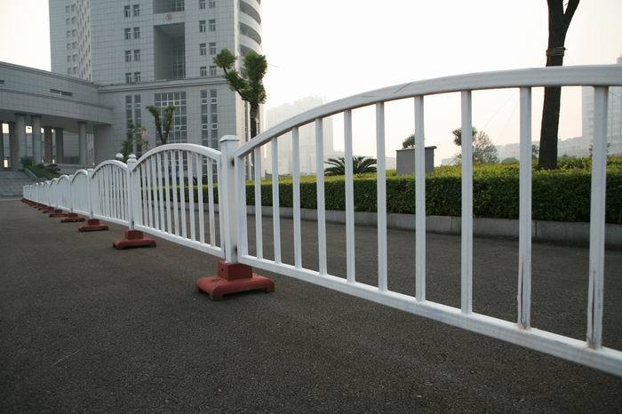 「护栏/围栏/栏杆」京式护栏 u型护栏 机动车隔离栏 道路护栏 上海
