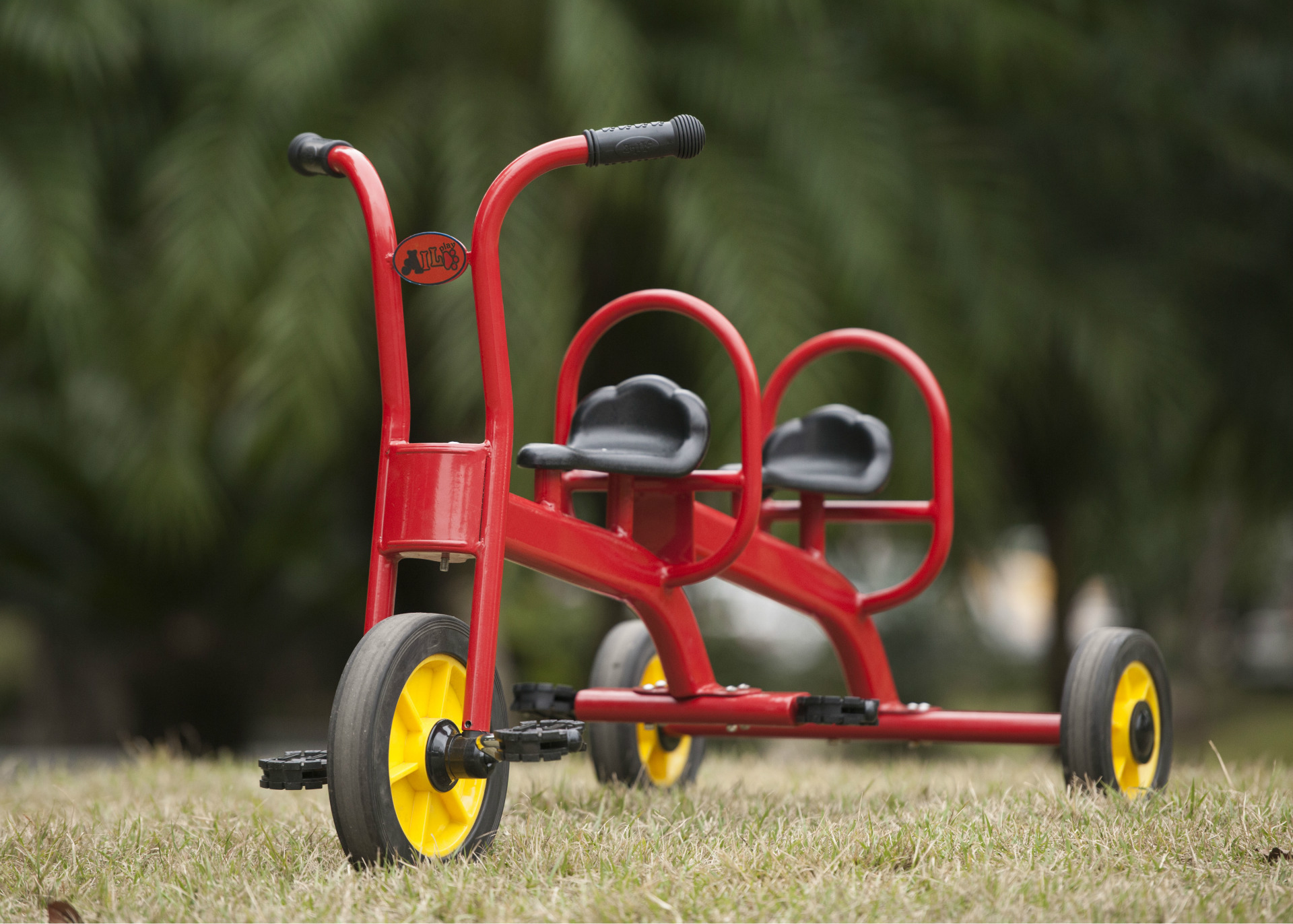 爱乐玩具厂推出欧美流行儿童三轮车脚踏车健身小车