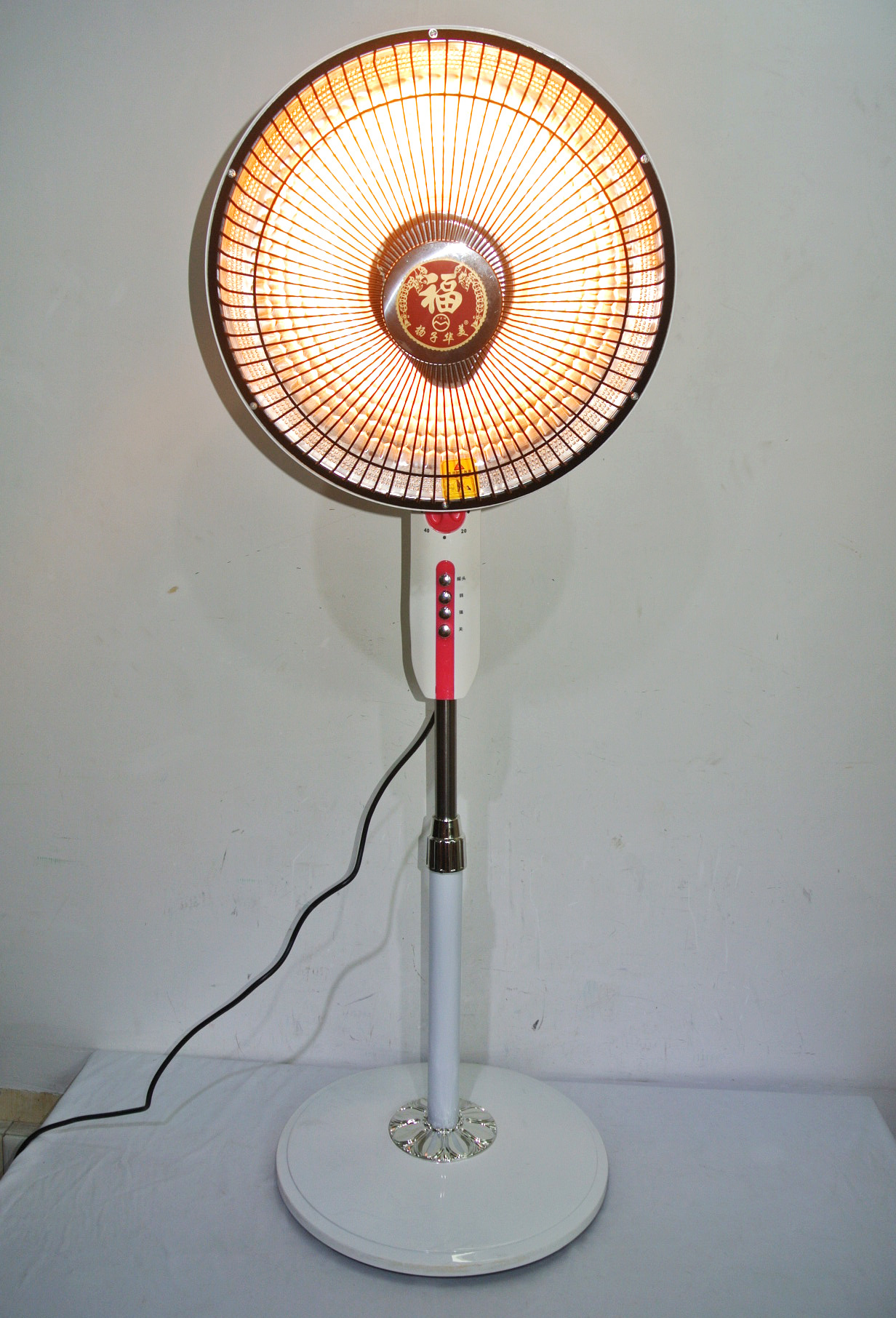 全新库存(扬子华美)牌电暖器22# 落地式405mm 取暖炉900w