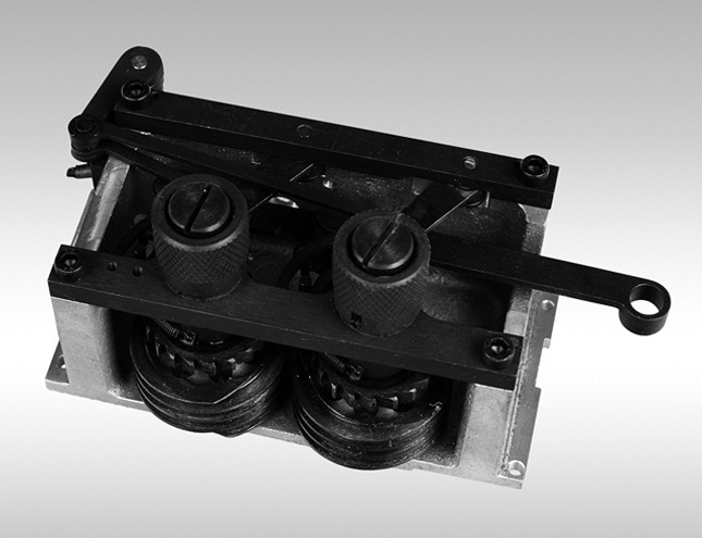 接径机配件系列:自动接径机图片:bq198自动结经机可以把固定在结经机