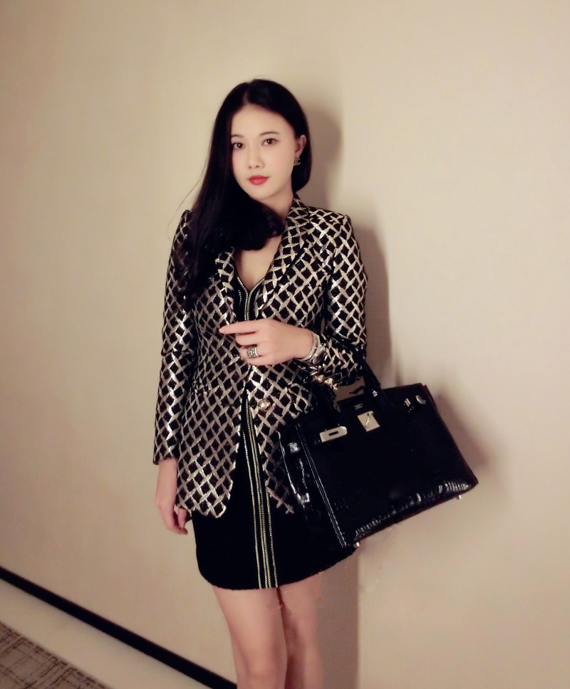 秋冬装 明星同款刘钰懿纺 呛口小辣椒 奢迷型格修身外套 现货