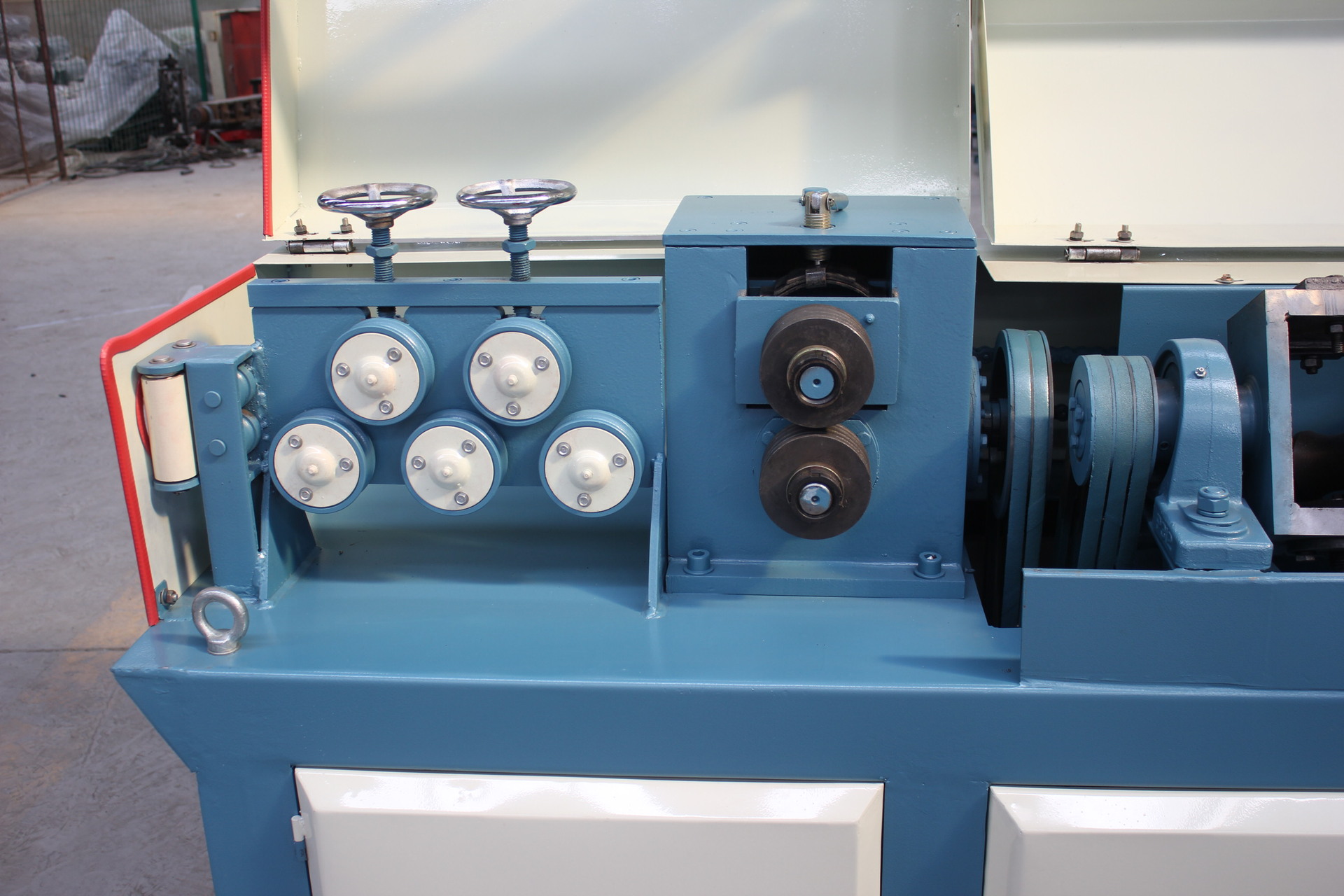 厂家直销全封闭式高效gt4-14a钢筋数控调直机