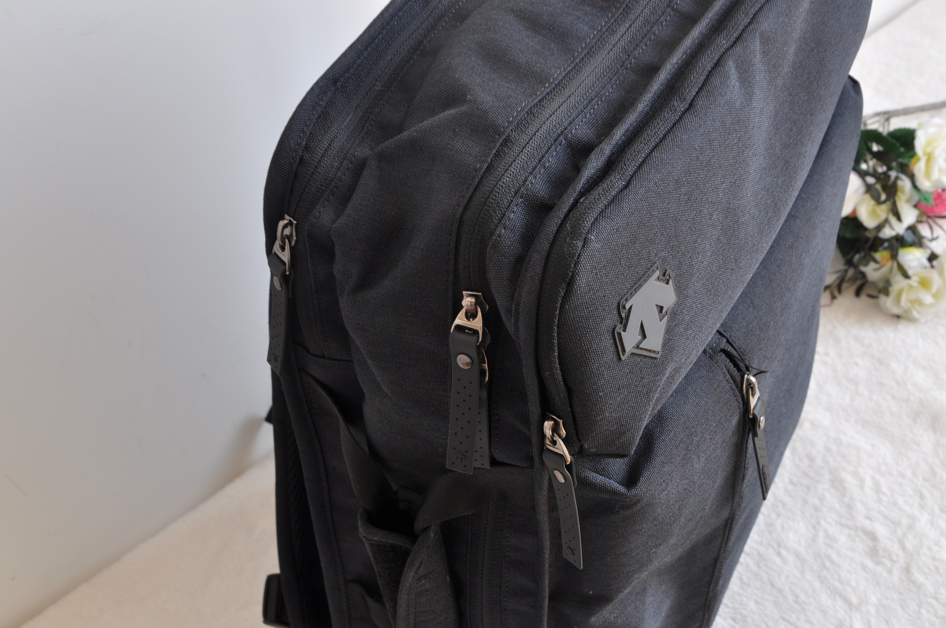 14新款/韩国正品迪桑特descente双肩包商务休闲旅游包时尚电脑包