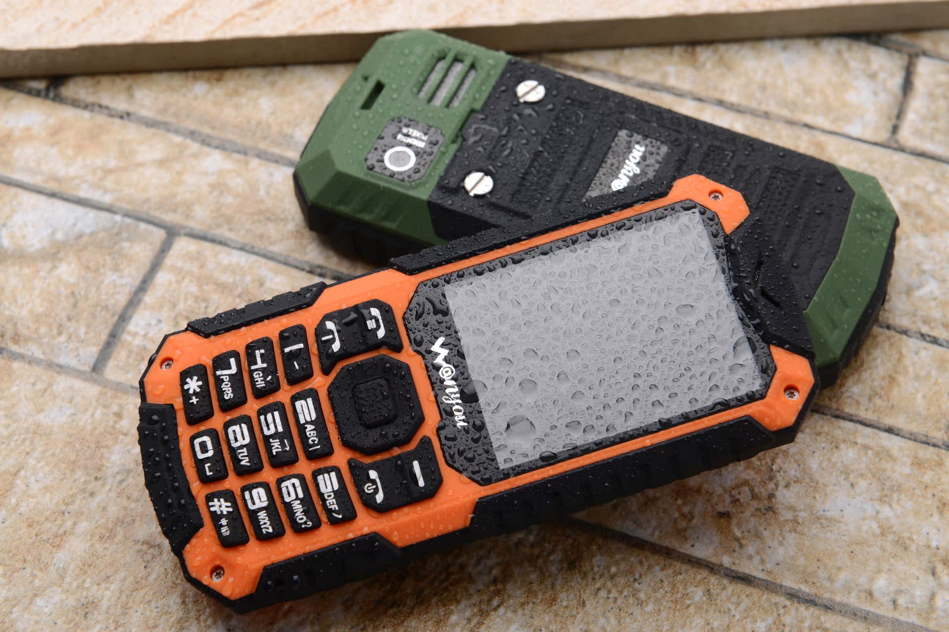 万有w868 电信双模双待手机 三网通三防手机 cdma天翼手机