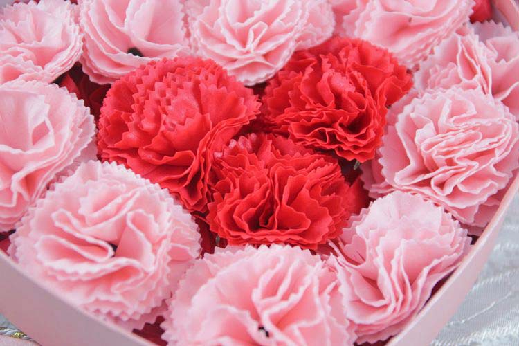 厂家直销母亲节教师节三八节礼物康乃馨香皂花心型礼盒肥皂花