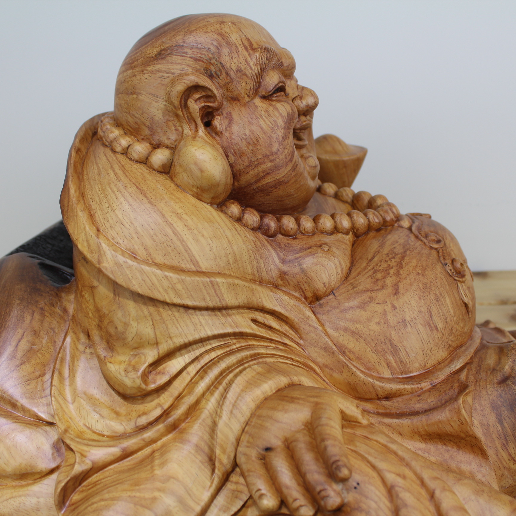 精品木雕 根雕 工艺礼品 花梨木坐弥勒佛像雕刻摆件 高档别墅摆设图片