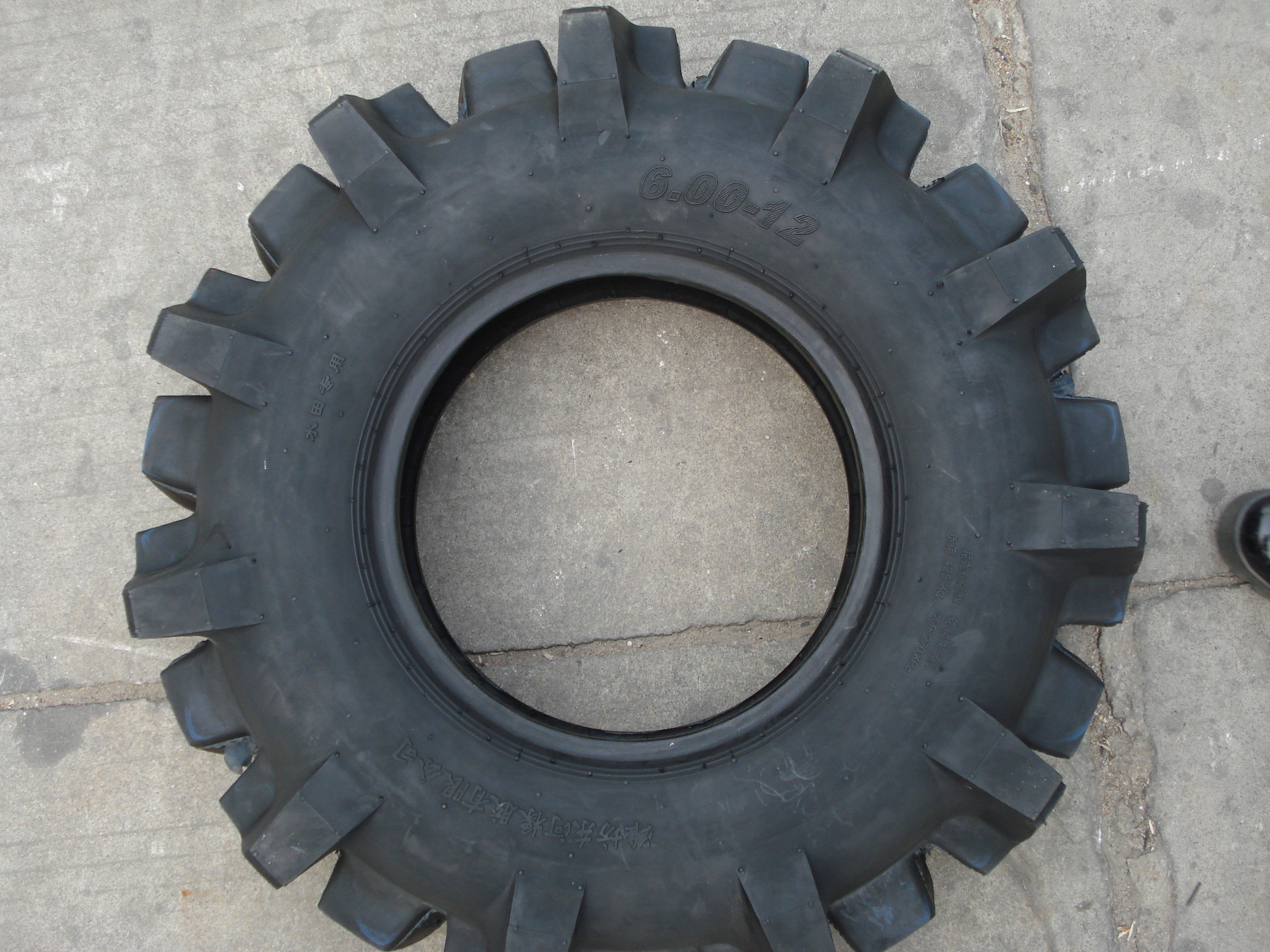 供应水田农用轮胎6.00-12 高深人字花纹600-12