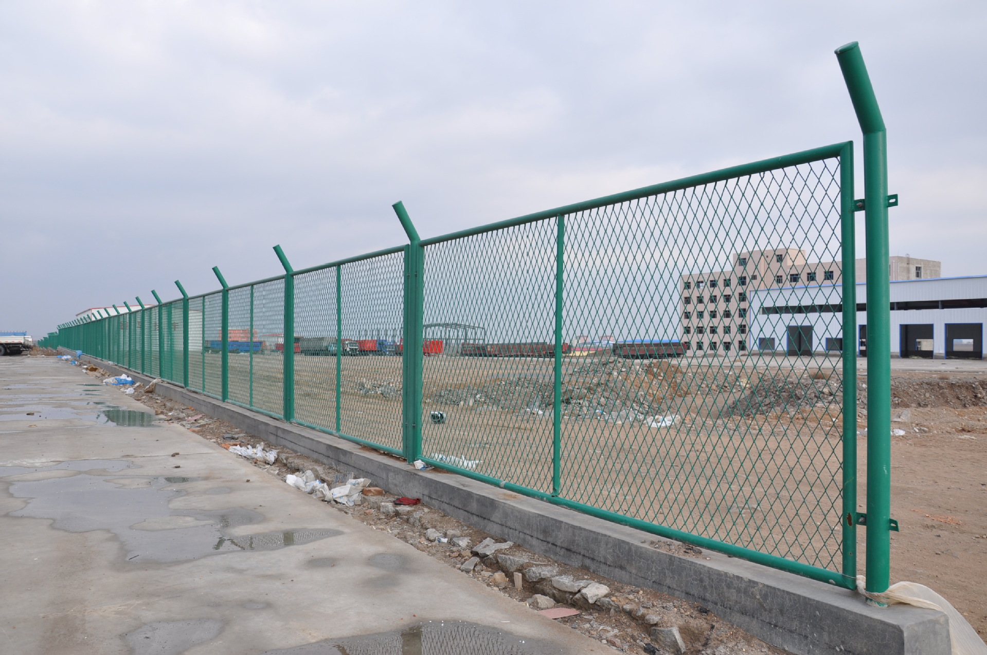 钢板网护栏 可加工定制 厂家直销 价格优惠