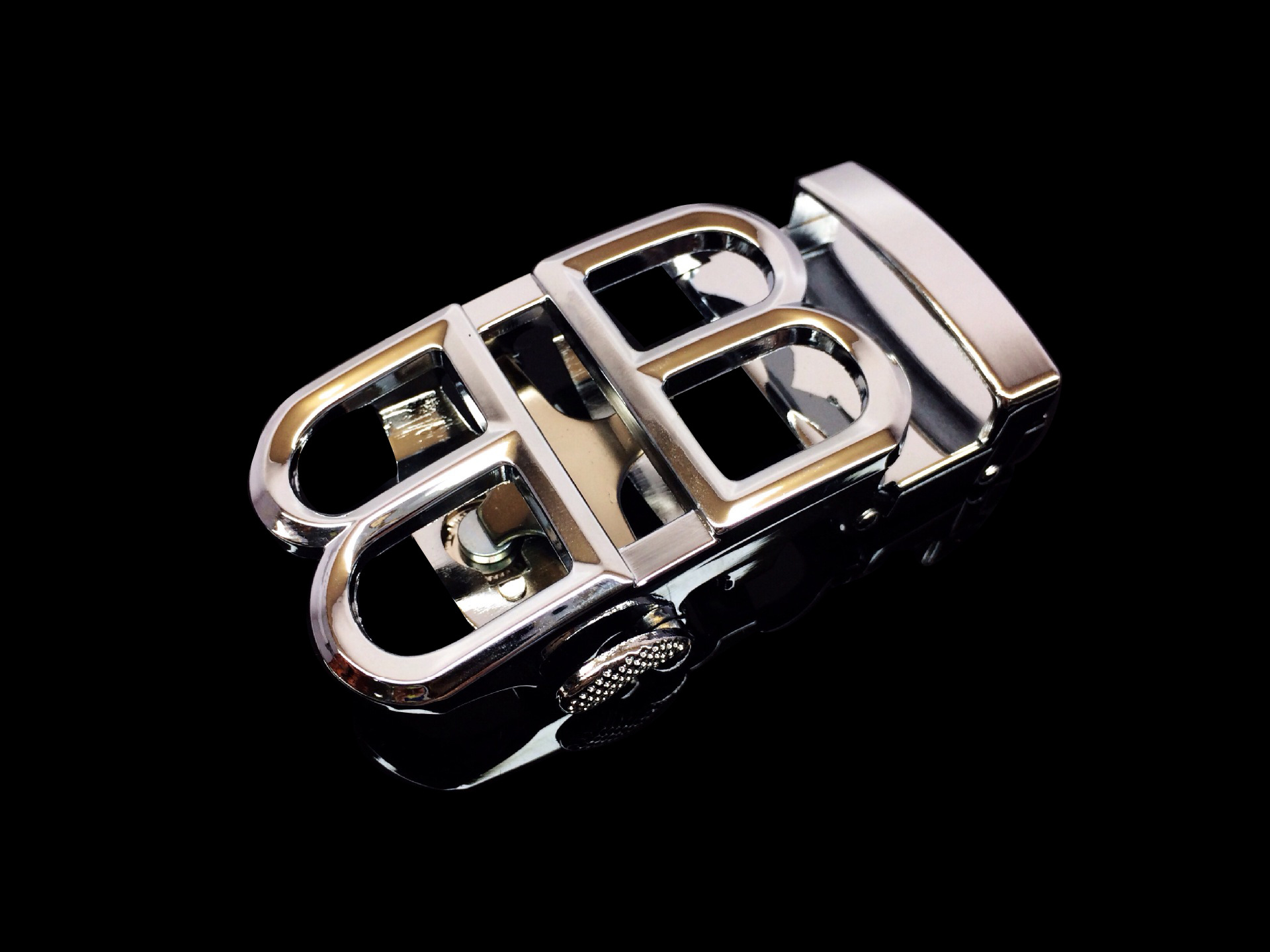 【双b品牌字母自动扣头 广东厂家直销腰带扣头 弹簧磁铁结构自动扣t】