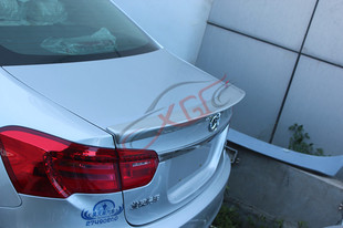 北汽绅宝d70改装压尾翼 绅宝d70改装带灯尾翼 绅宝d70尾翼改装件