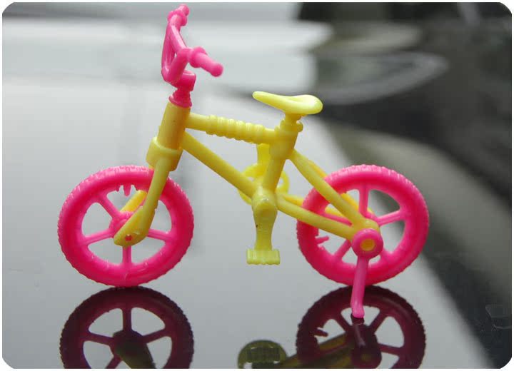 批发芭比娃娃 洋娃娃 玩具批发 套装自行车玩具马卡通130g