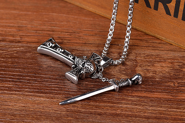 湖北黄石gz141欧美外贸个性复古朋克哥特潮男骷髅头十字剑钛钢项链