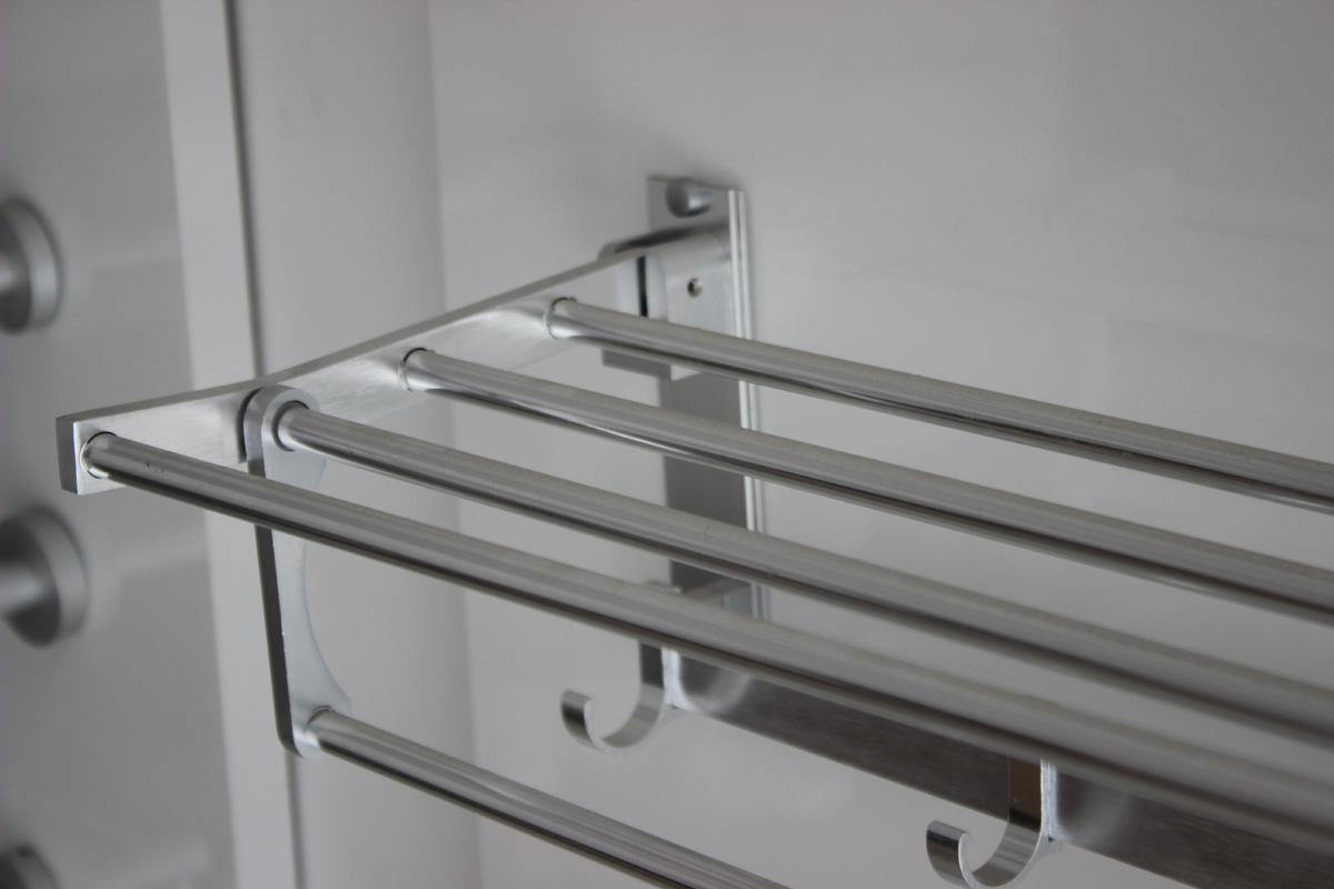 厂家直销 卫浴五金挂件 太空铝拉丝活动后排勾月亮湾毛巾浴巾架子