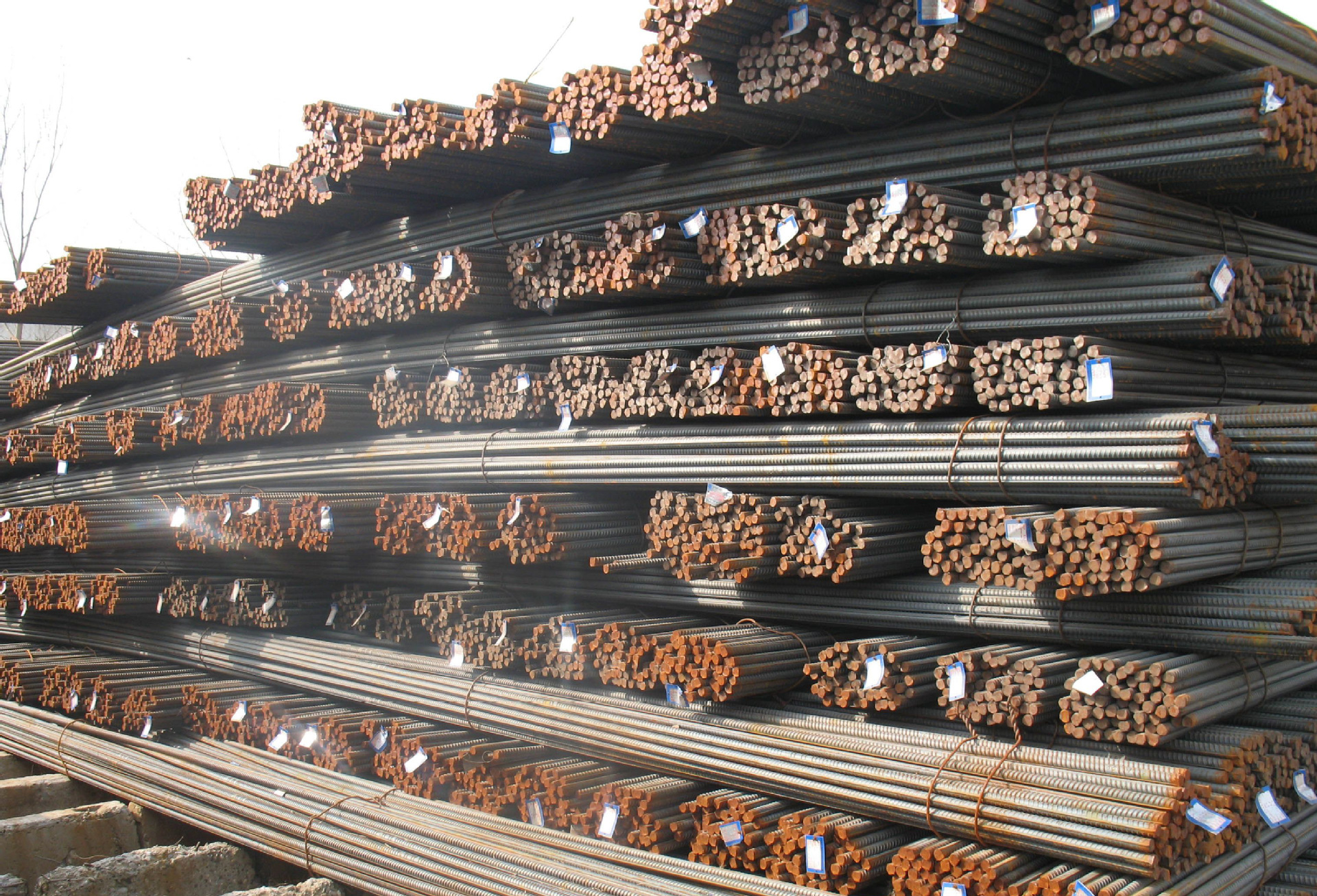 现货供应马长江12米hpb400螺纹钢(马长江螺纹钢质保书今日价格)