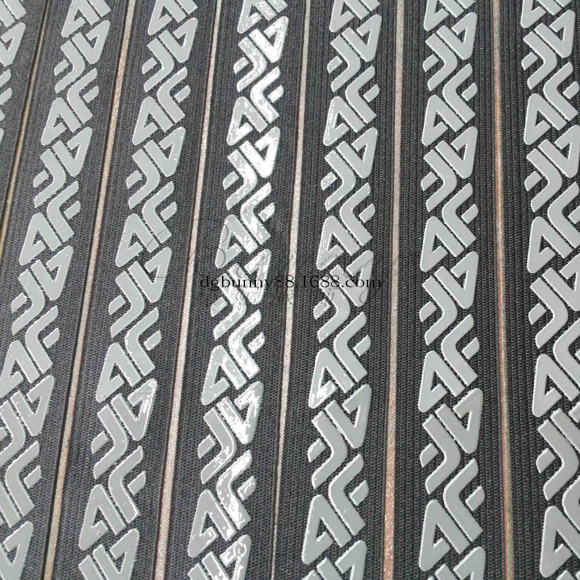 提供织带滴胶印花,布料印刷压花,织带印字滴胶,丝印logo加工