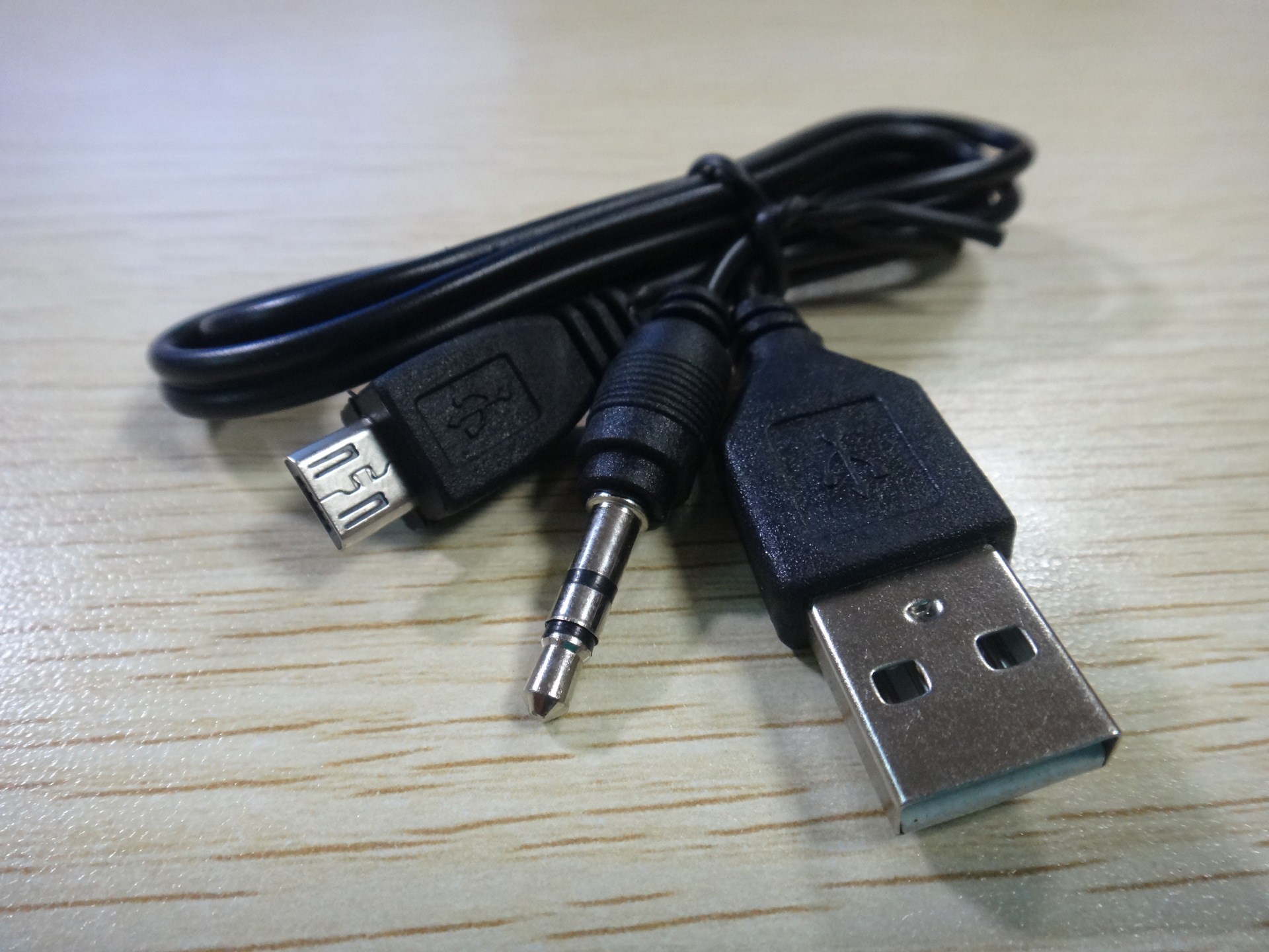 g黑马出货一拖二音箱线 二合一音频线 二