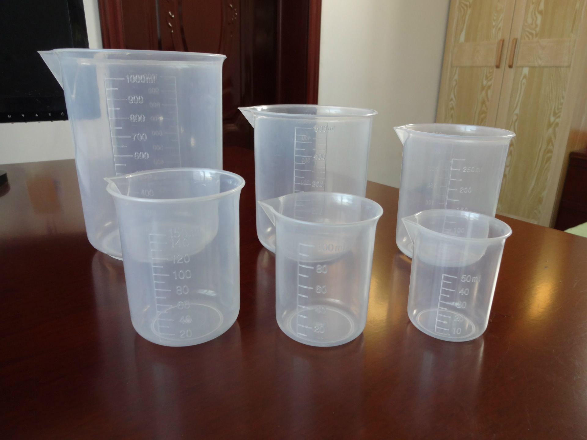 直销厂家 双面刻度量杯 300ml塑料量杯 pp量杯250ml