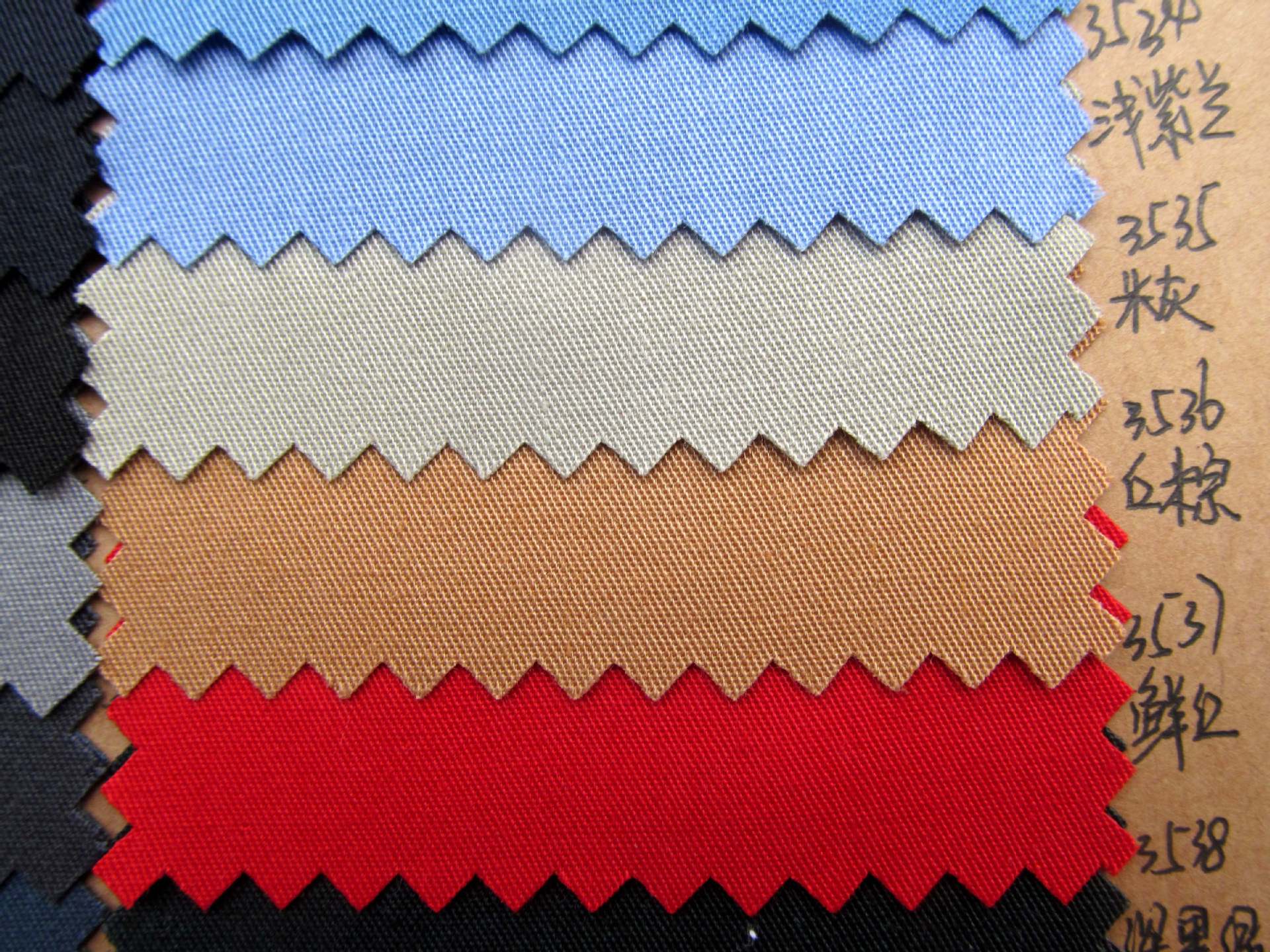 供应高密细斜 t/r32支 130*70染色布 工衣面料 染色斜纹布 舒乐呢图片