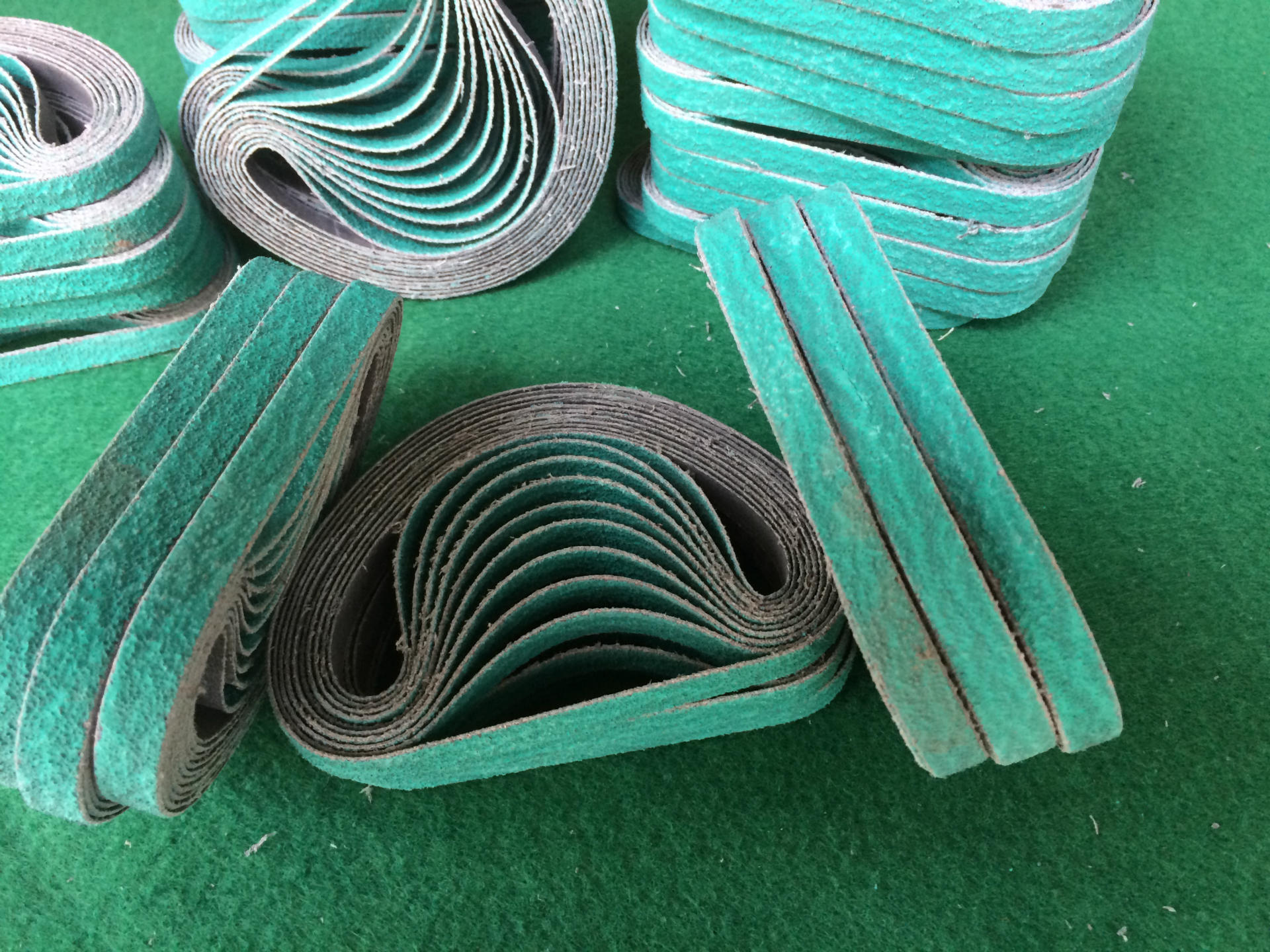 砂带330*10 锆刚玉砂带330*10 3m577锆刚玉砂带